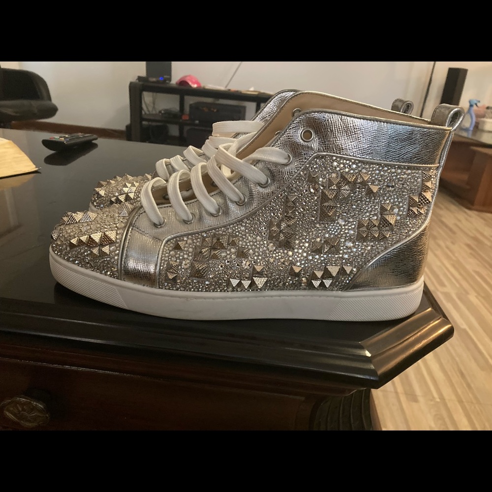 Red bottoms need cleaning